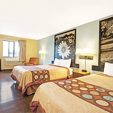Super 8 By Wyndham Baltimore/Essex Area Экстерьер фото