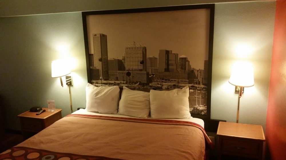 Super 8 By Wyndham Baltimore/Essex Area Экстерьер фото