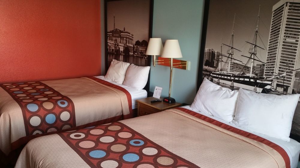 Super 8 By Wyndham Baltimore/Essex Area Экстерьер фото