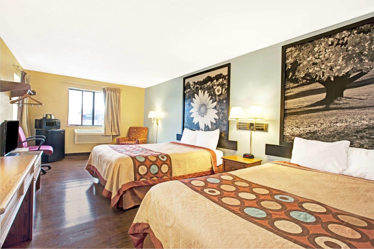 Super 8 By Wyndham Baltimore/Essex Area Экстерьер фото